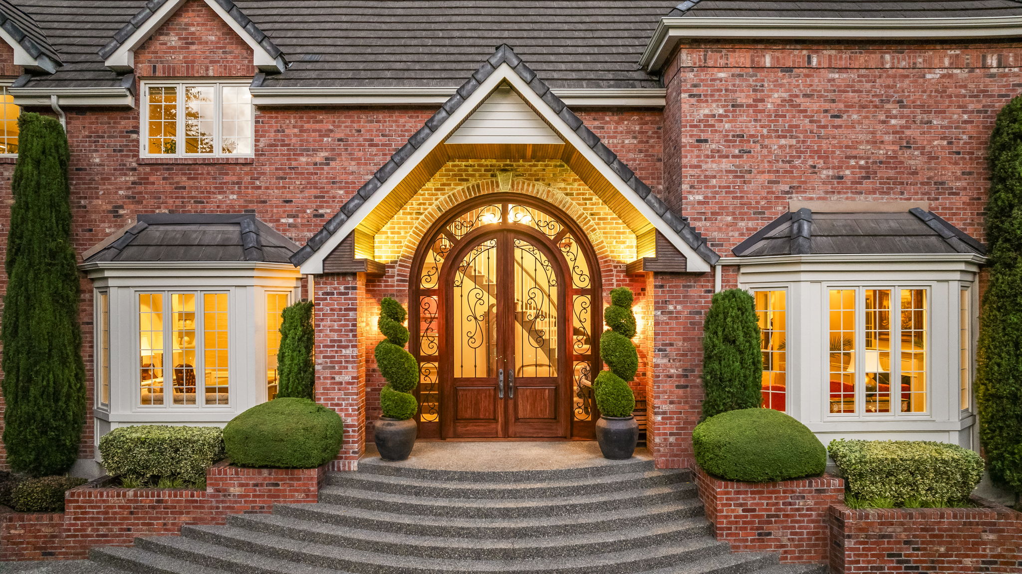 photo of home in north gig harbor with brick exterior